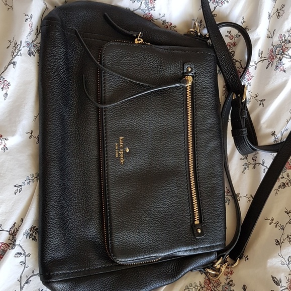 kate spade Handbags - Kate Spade leather shoulder bag/crossbody bag